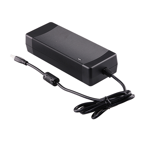 Adaptor de alimentare pentru desktop de 120 W