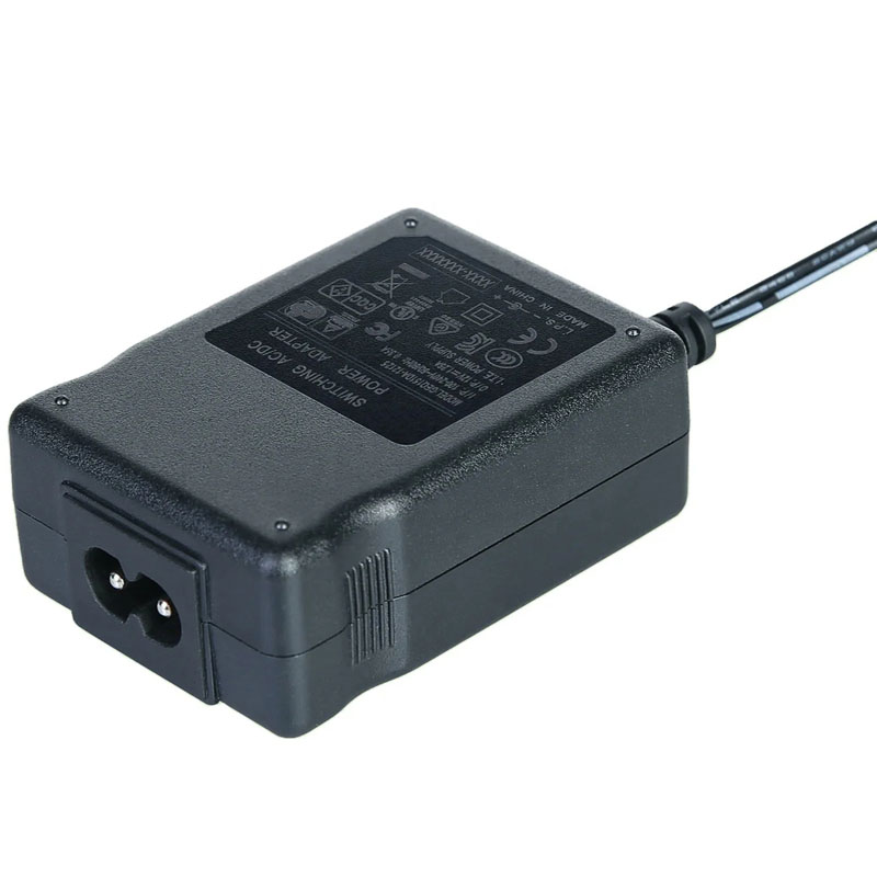 Adaptor de alimentare pentru desktop de 12 W