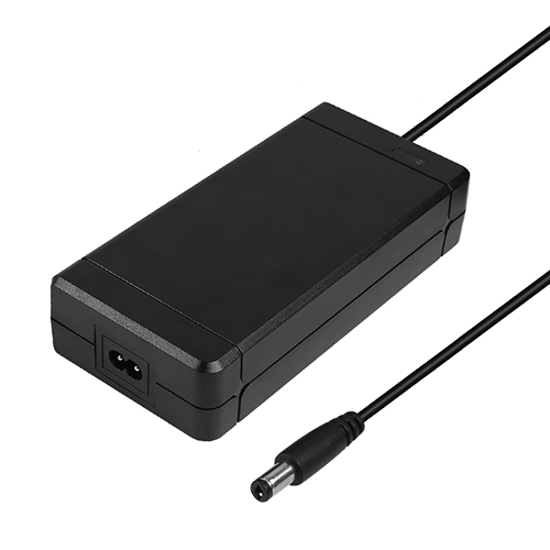 Adaptor de alimentare pentru desktop de 200 W