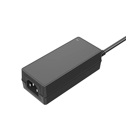 Adaptor de alimentare pentru desktop de 36 W